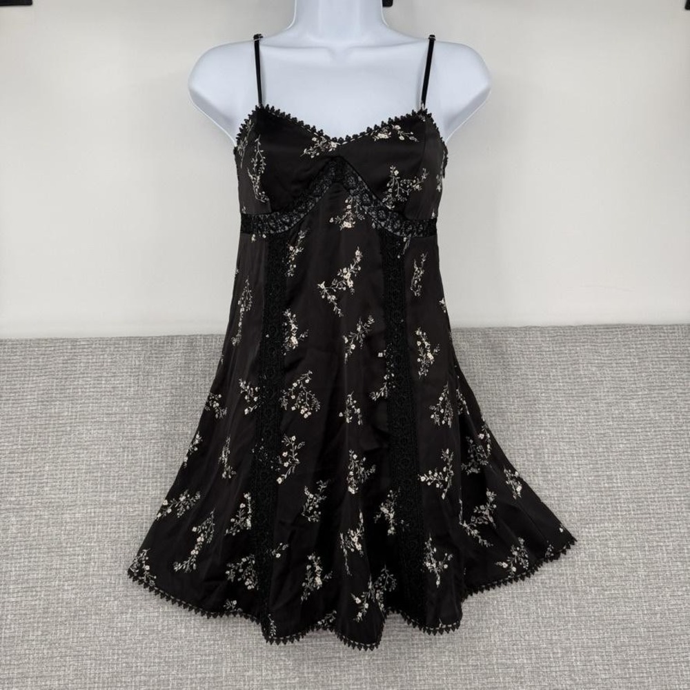 Urban Outfitters Slip Dress Womens XS Black Floral Crochet Trim Strappy Coquette
